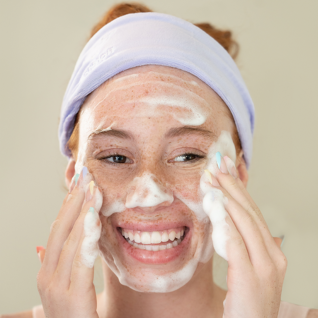 Clear The Way Clarifying Face Wash