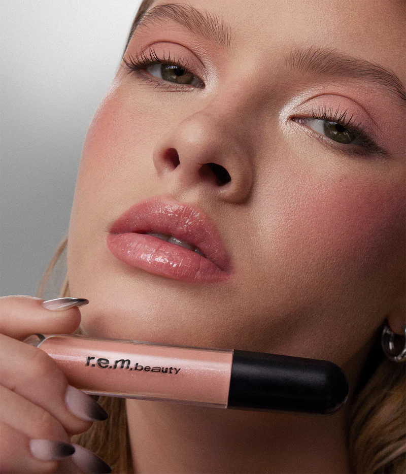DANGEROUS WOMAN GLOSSY BALM