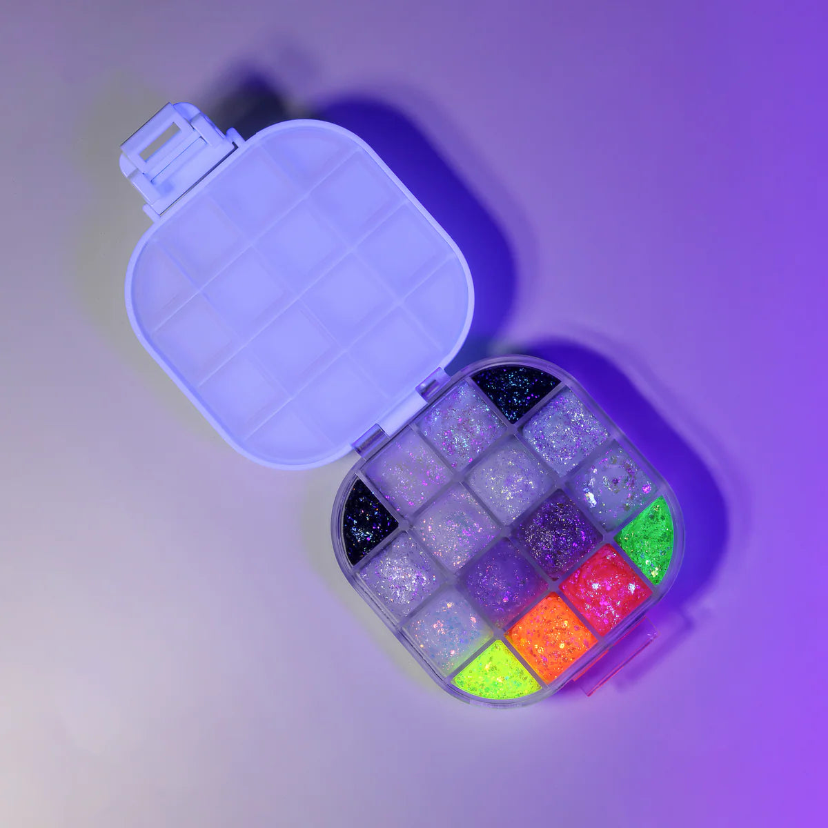 SPACECASE® ILLUMINATING MINI PRO-PALETTE