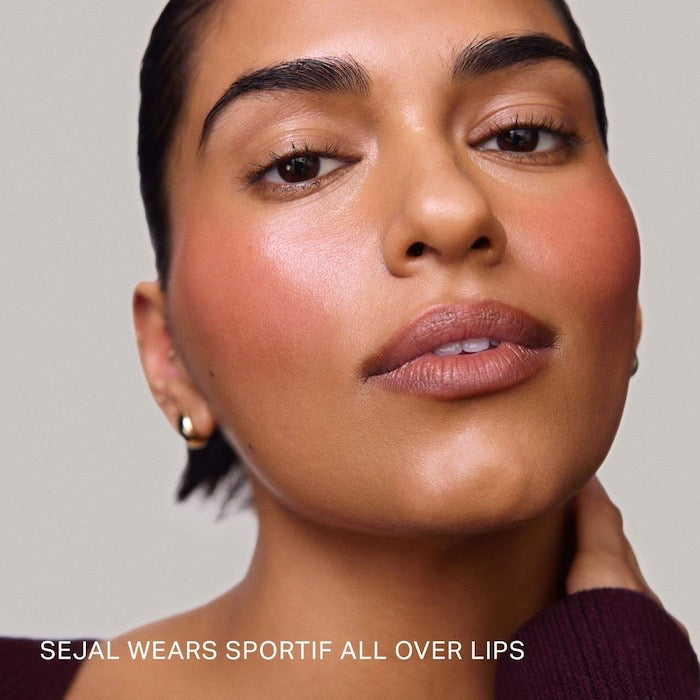 Signature Lip Sheer Lip Liner