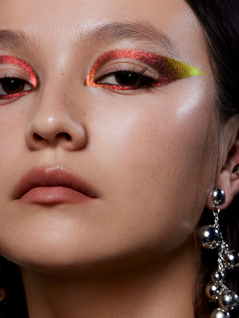 EPIPHANY GLOW MELT-ON EYELINER