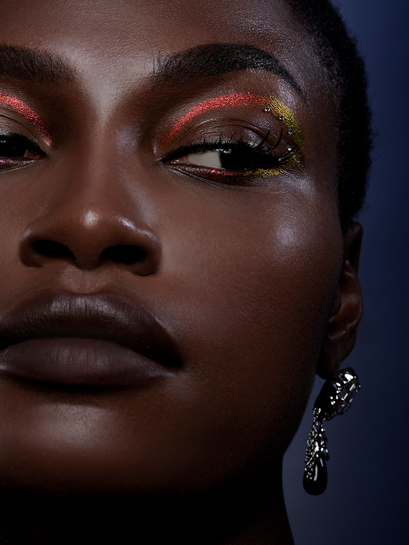 EPIPHANY GLOW MELT-ON EYELINER