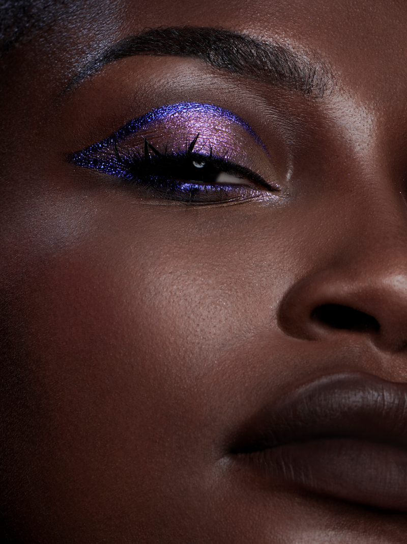 EPIPHANY GLOW MELT-ON EYELINER