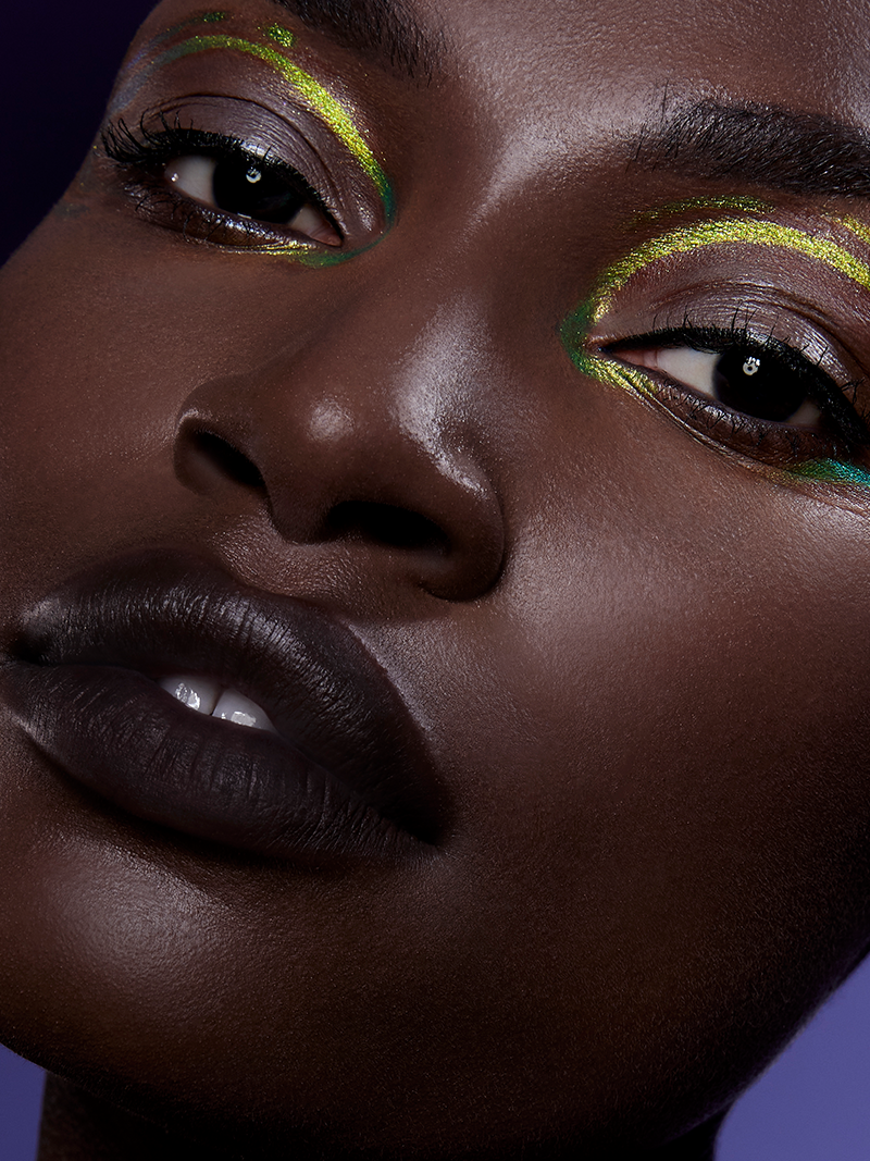 EPIPHANY GLOW MELT-ON EYELINER