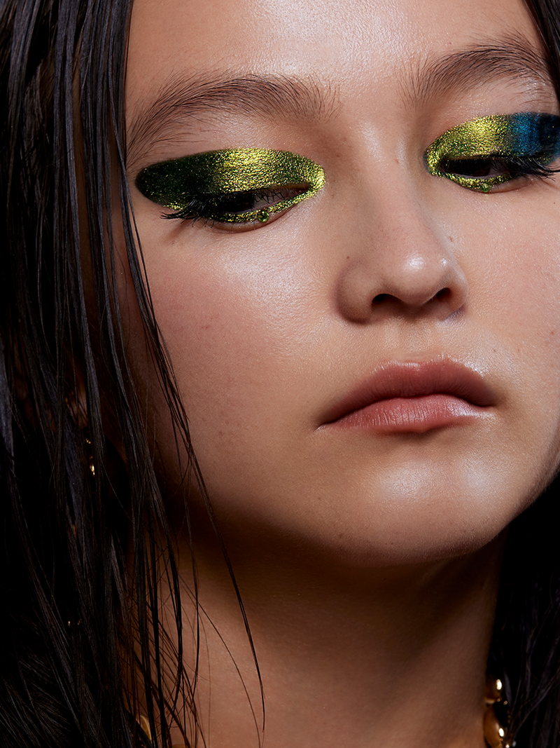 EPIPHANY GLOW MELT-ON EYELINER