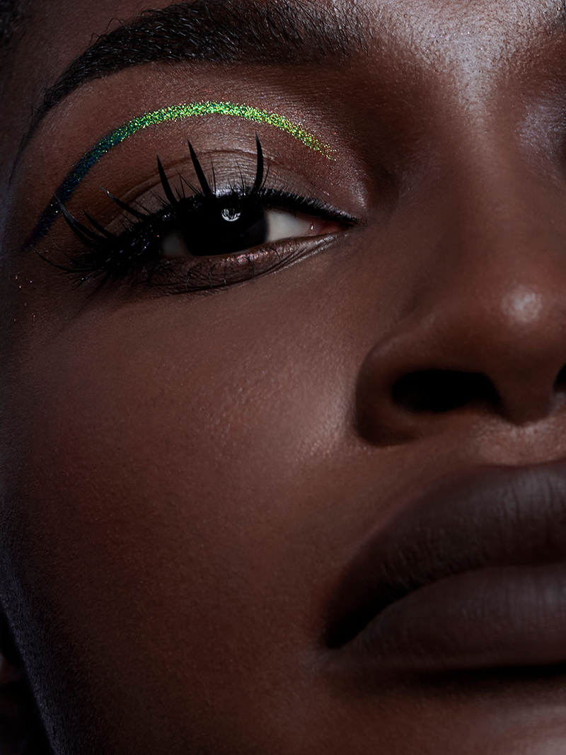 EPIPHANY GLOW MELT-ON EYELINER