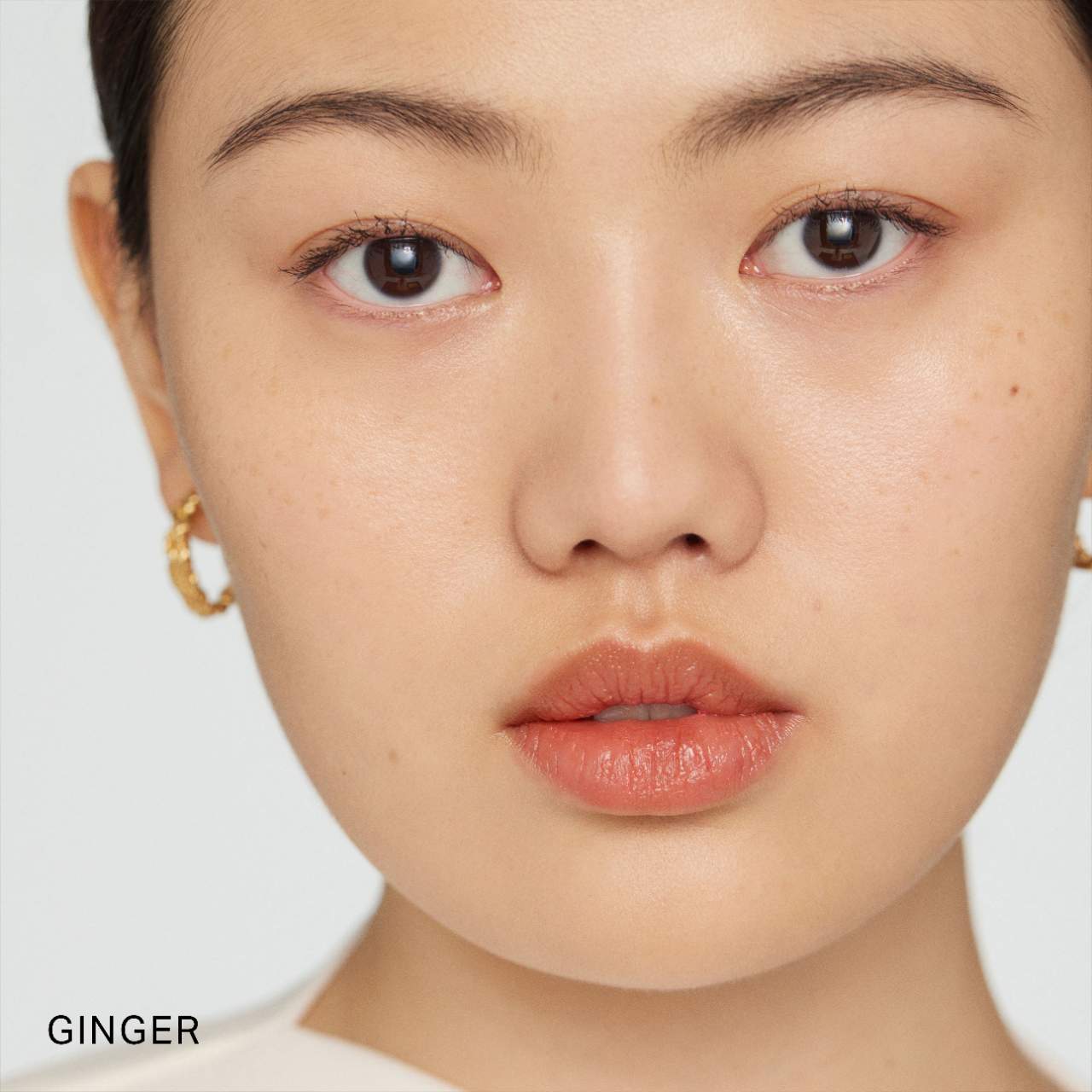 Signature Lip Lightweight Lipstick