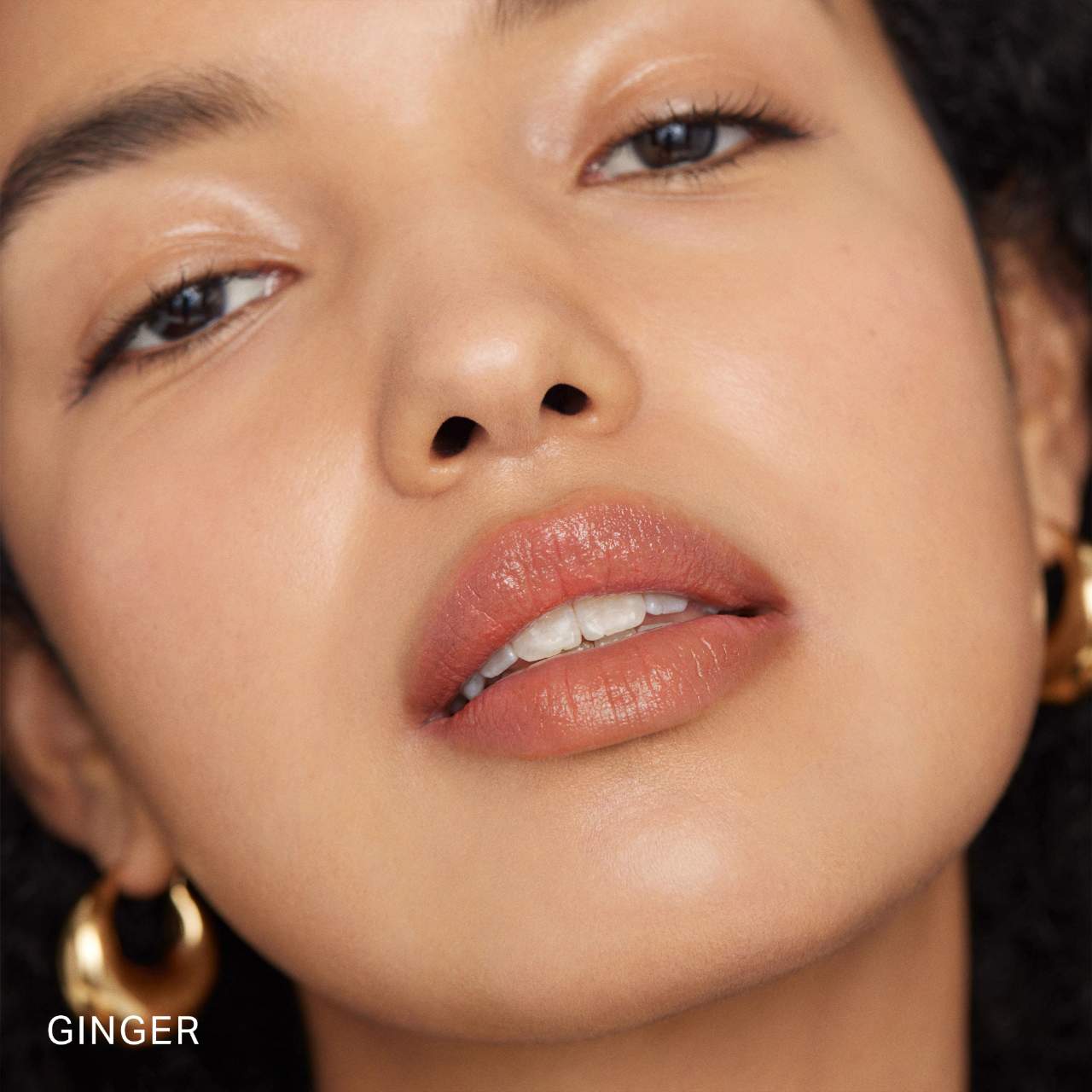 Signature Lip Lightweight Lipstick