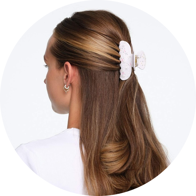 Sweetheart Hair Claw Clip in Tea Party