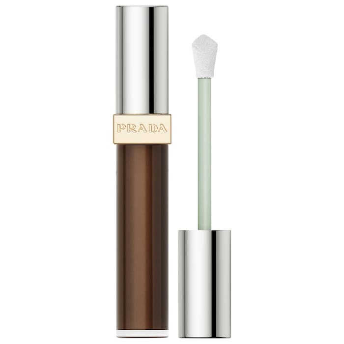 Micro-Correcting Blurring Concealer with Peptides