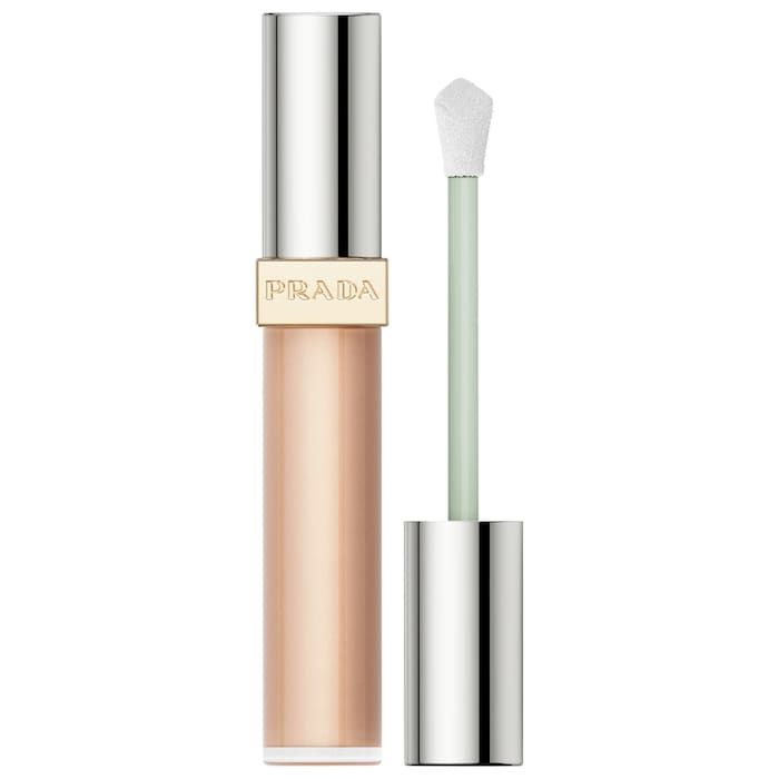 Micro-Correcting Blurring Concealer with Peptides
