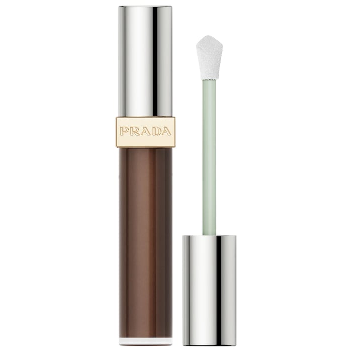 Micro-Correcting Blurring Concealer with Peptides