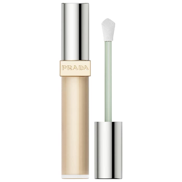 Micro-Correcting Blurring Concealer with Peptides