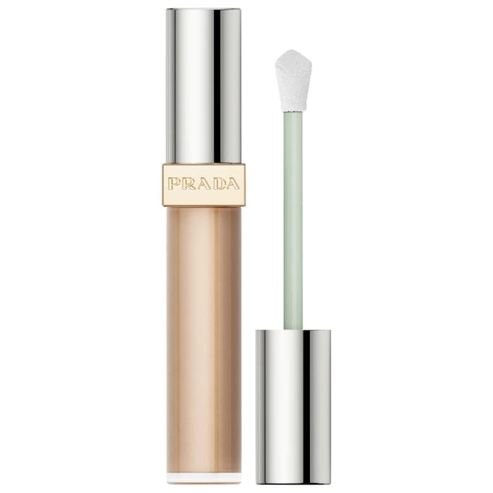 Micro-Correcting Blurring Concealer with Peptides