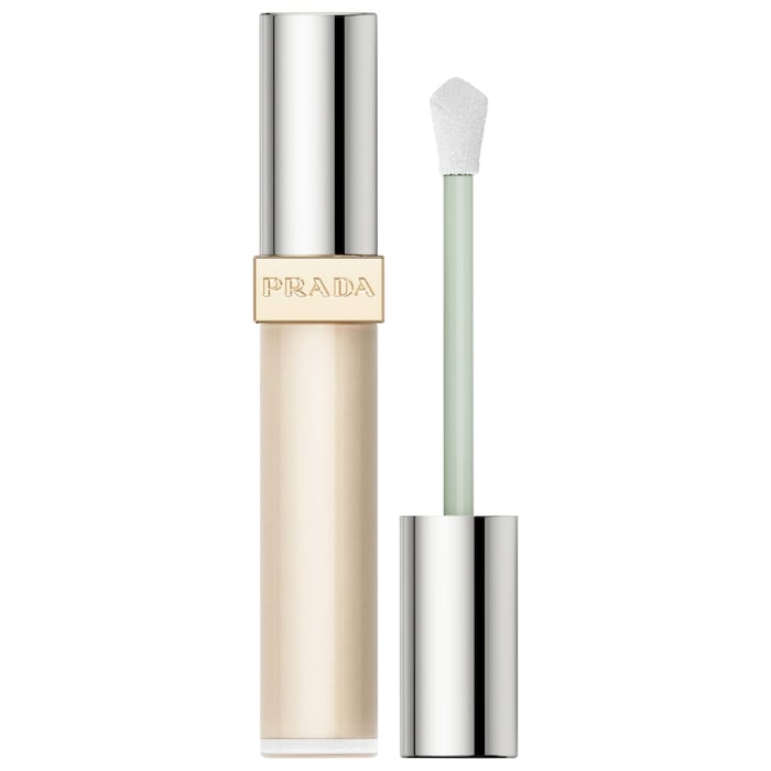Micro-Correcting Blurring Concealer with Peptides