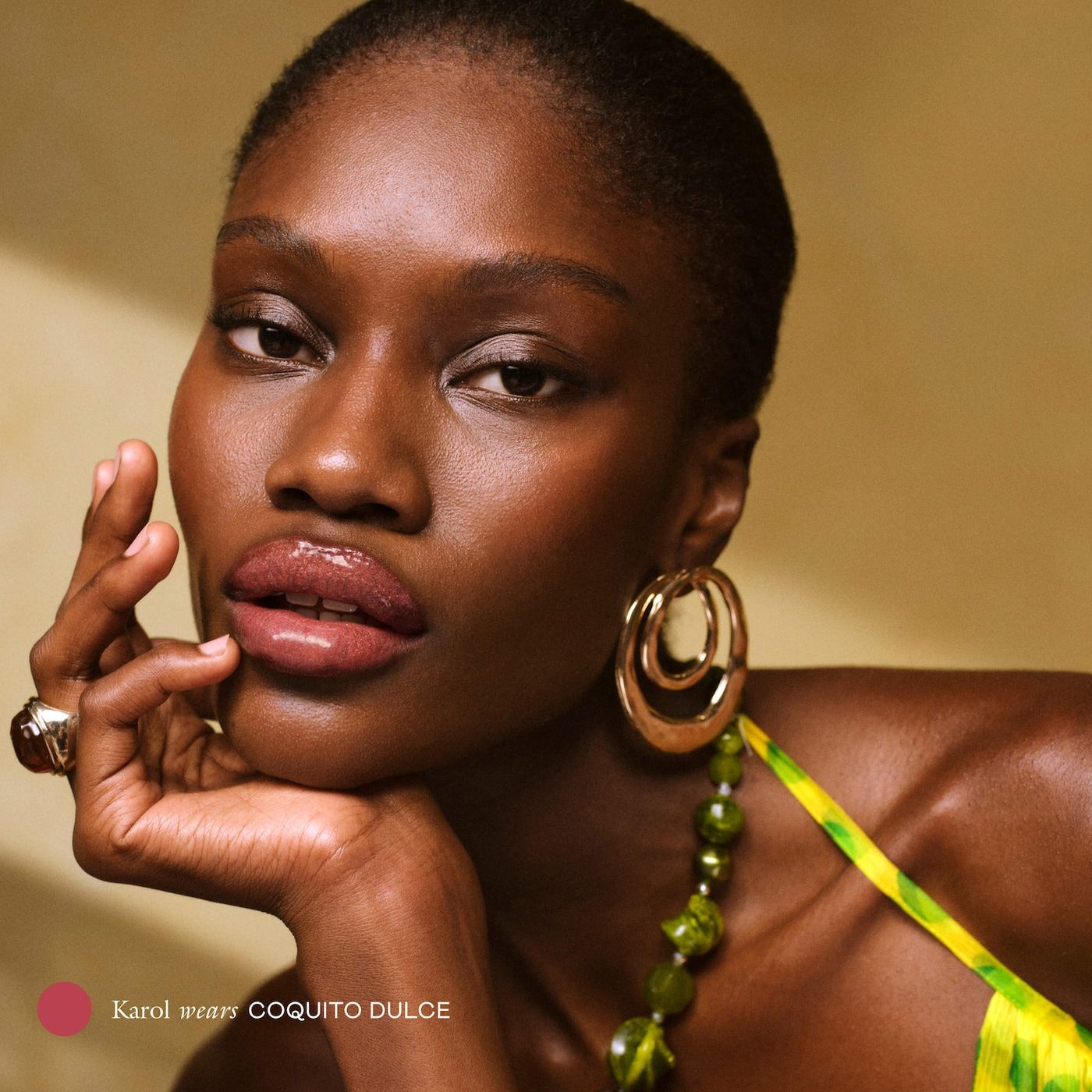Le Chouchou Exfoliating + Softening Peptide Lip Balm NudeFace Chile