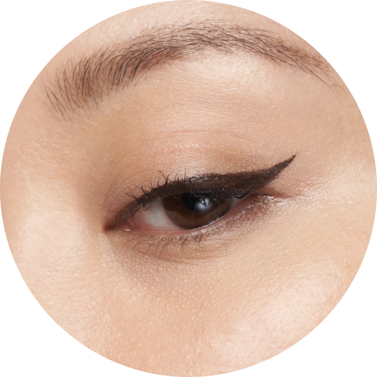 ILLUSTRATIVE EYELINER NudeFace Chile